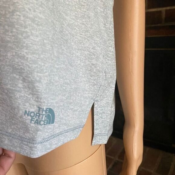 The North Face women’s Short Sleeve Shirt Sharp Size XL Top Cropped Casual New - Picture 9 of 15